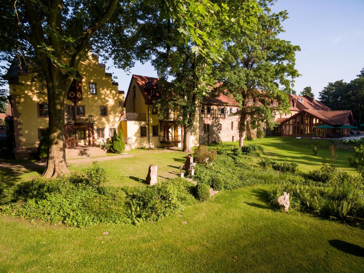 Schlosshotel Weyberhoefe Hösbach Kültér fotó